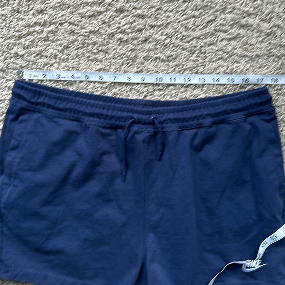 Nike Shorts - Picture 3 of 5